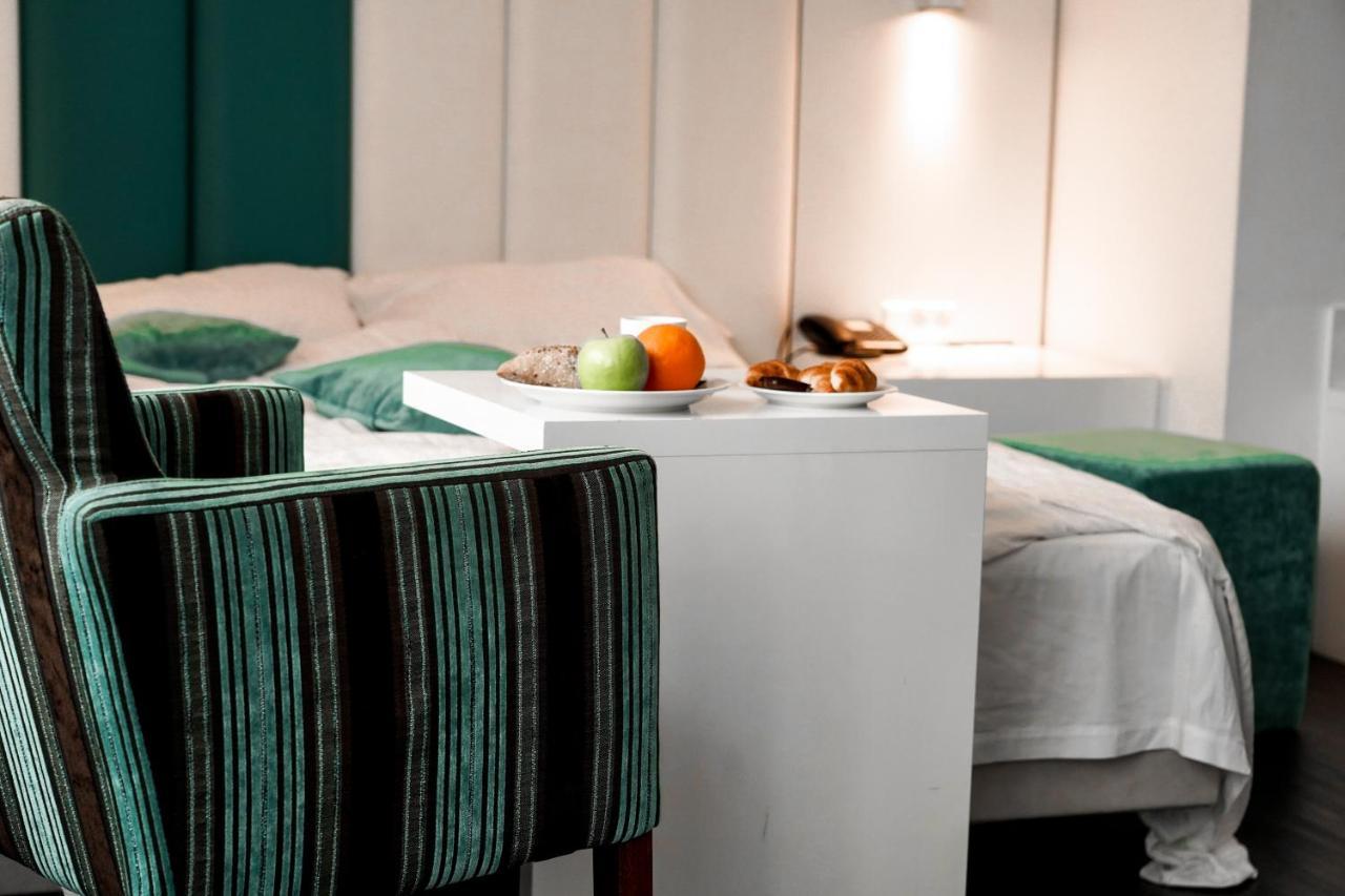 Hotel Ecu Γκενκ Εξωτερικό φωτογραφία